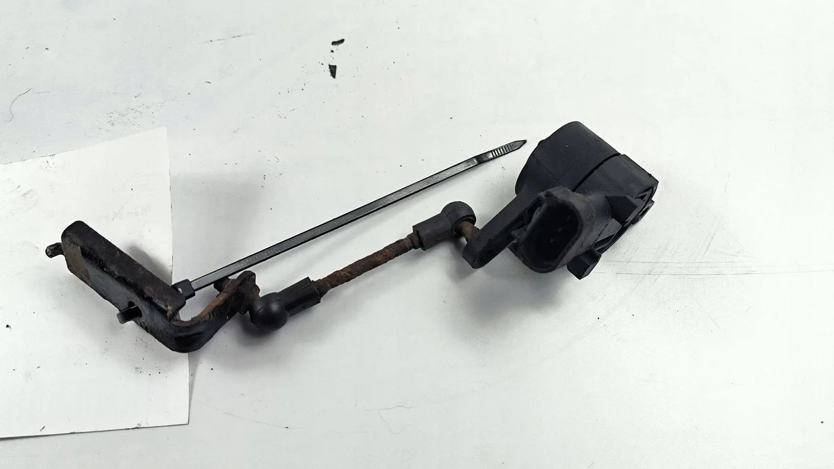 Jeep Grand Cherokee WK2 Sensor DDB9085 image 3