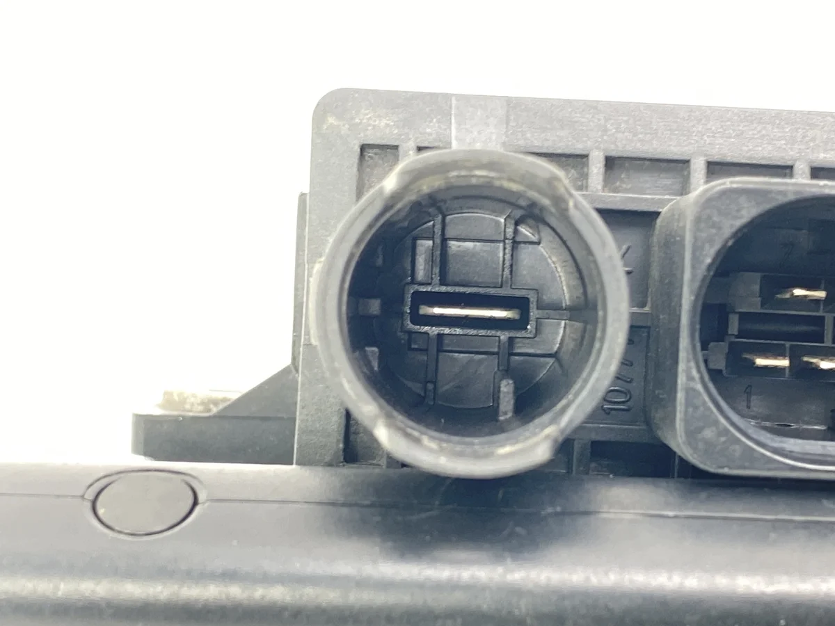 Centralina BMW 3 E92 E93 12218591724 usata thumbnail 4