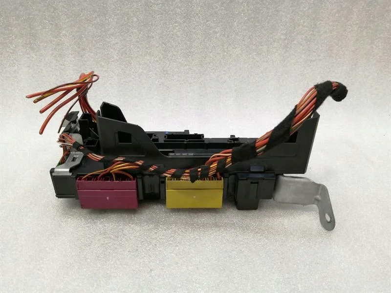 Caixa de Fusíveis Mercedes CLS W218 W212 A2129001406 image 3