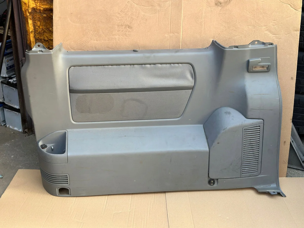 Revestimento bagageira VW Multivan T5 7H0867034 image 2