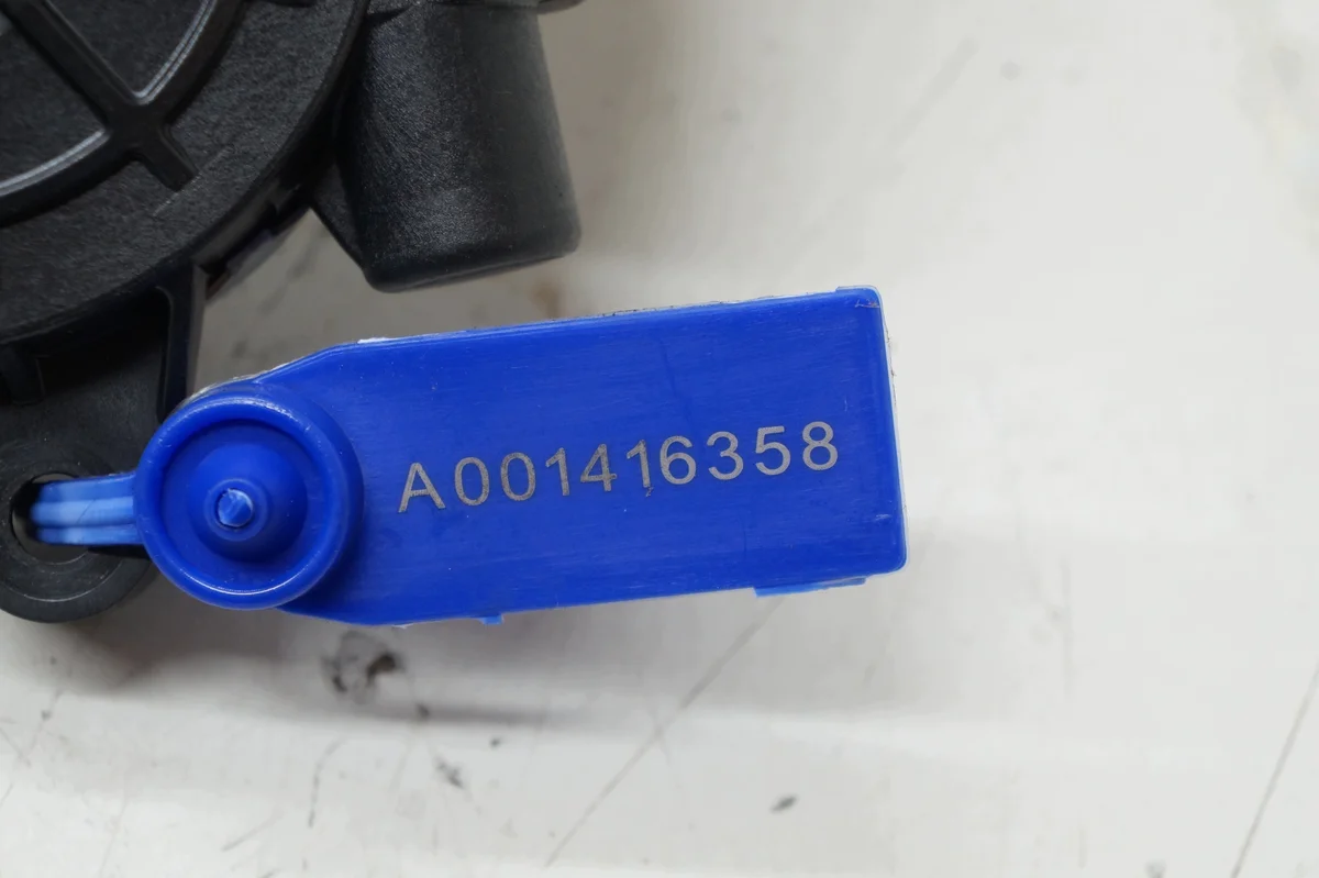 Volvo XC60 II Fensterheber Motor Links image 6