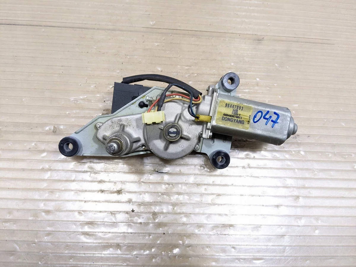 Moteur essuie-glace arrière Chevrolet Lacetti 96447893