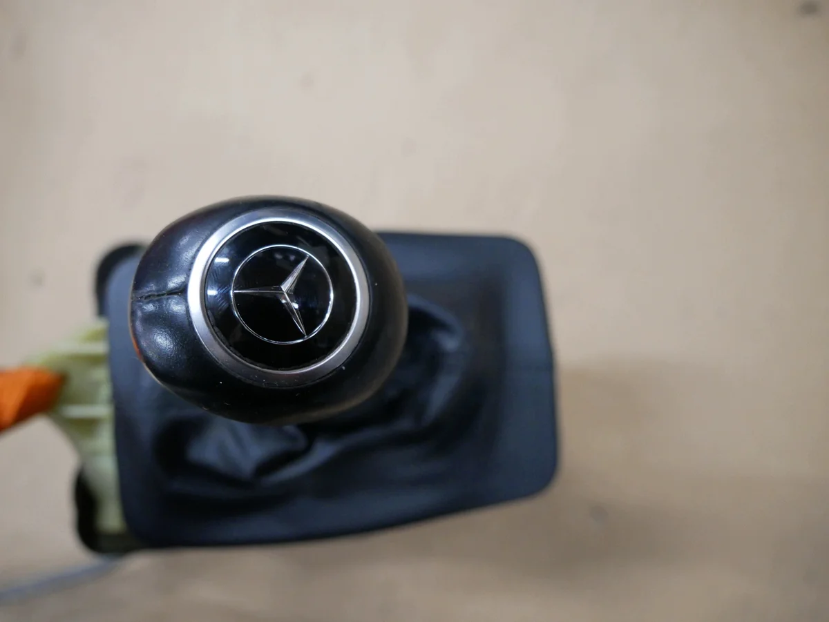 Mercedes W204 Gangwahlhebel 2042677524 image 5