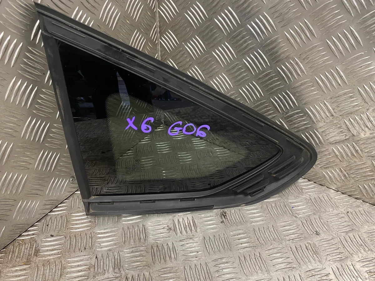 BMW X6 G06 vasen takahelan lasi