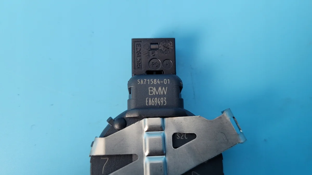BMW X1 U11 Rain Sensor 5A71584 thumbnail 5