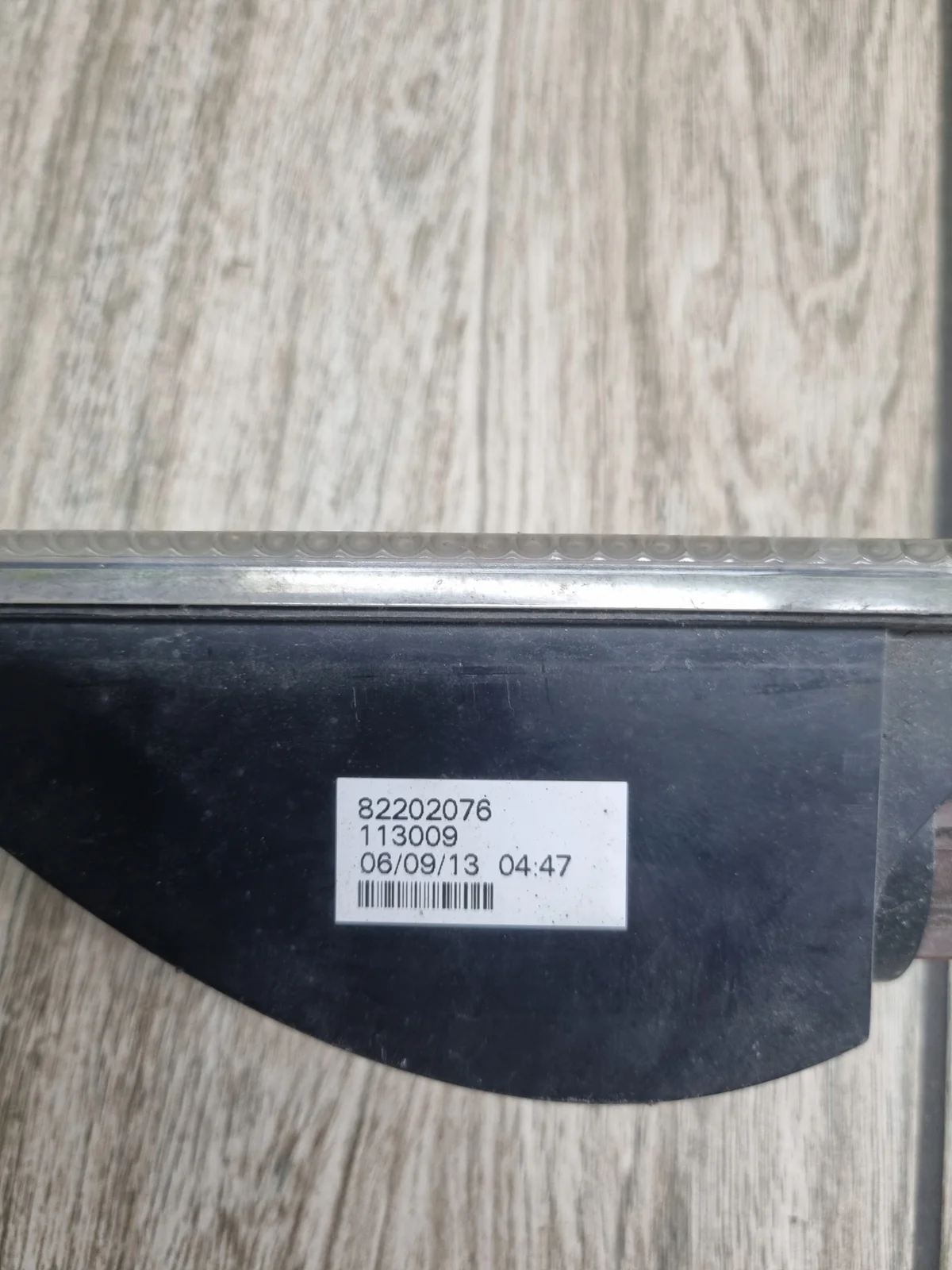 Luz Degrau Volvo FH 4 Usada OEM 82202076 image 3