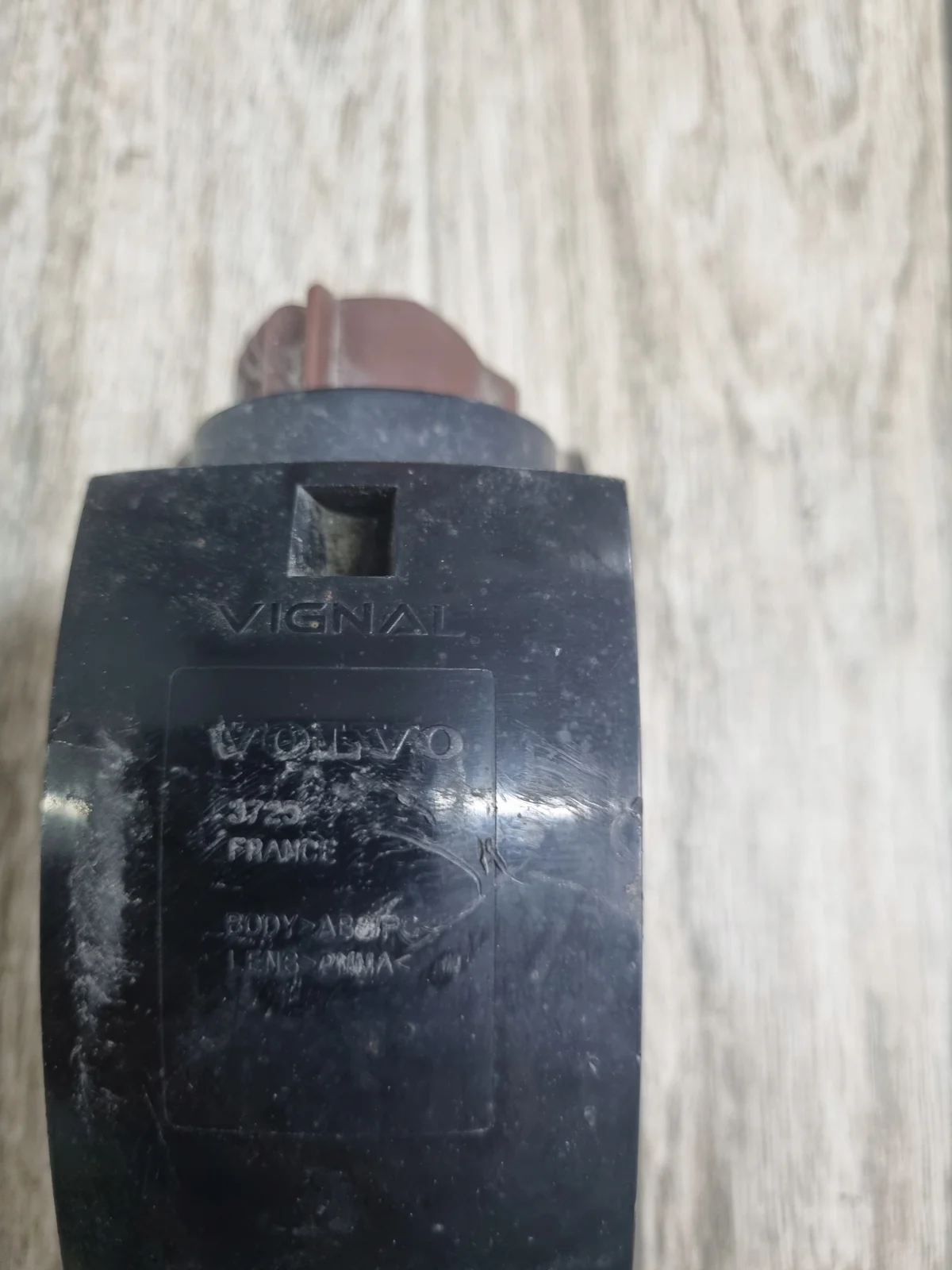 Luz Degrau Volvo FH 4 Usada OEM 82202076 image 4