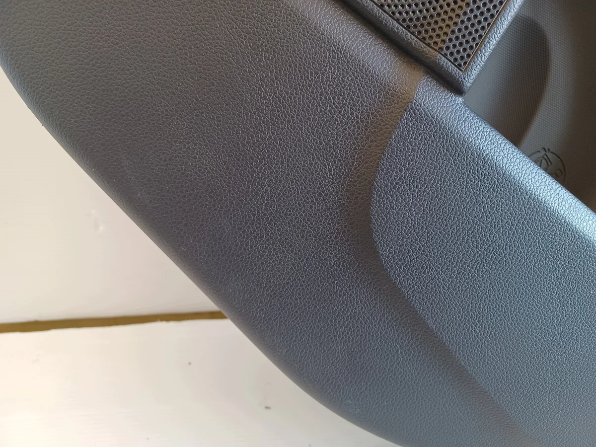 Seitenverkleidung rechts hinten Kia Sportage III 83302-3U040 image 3
