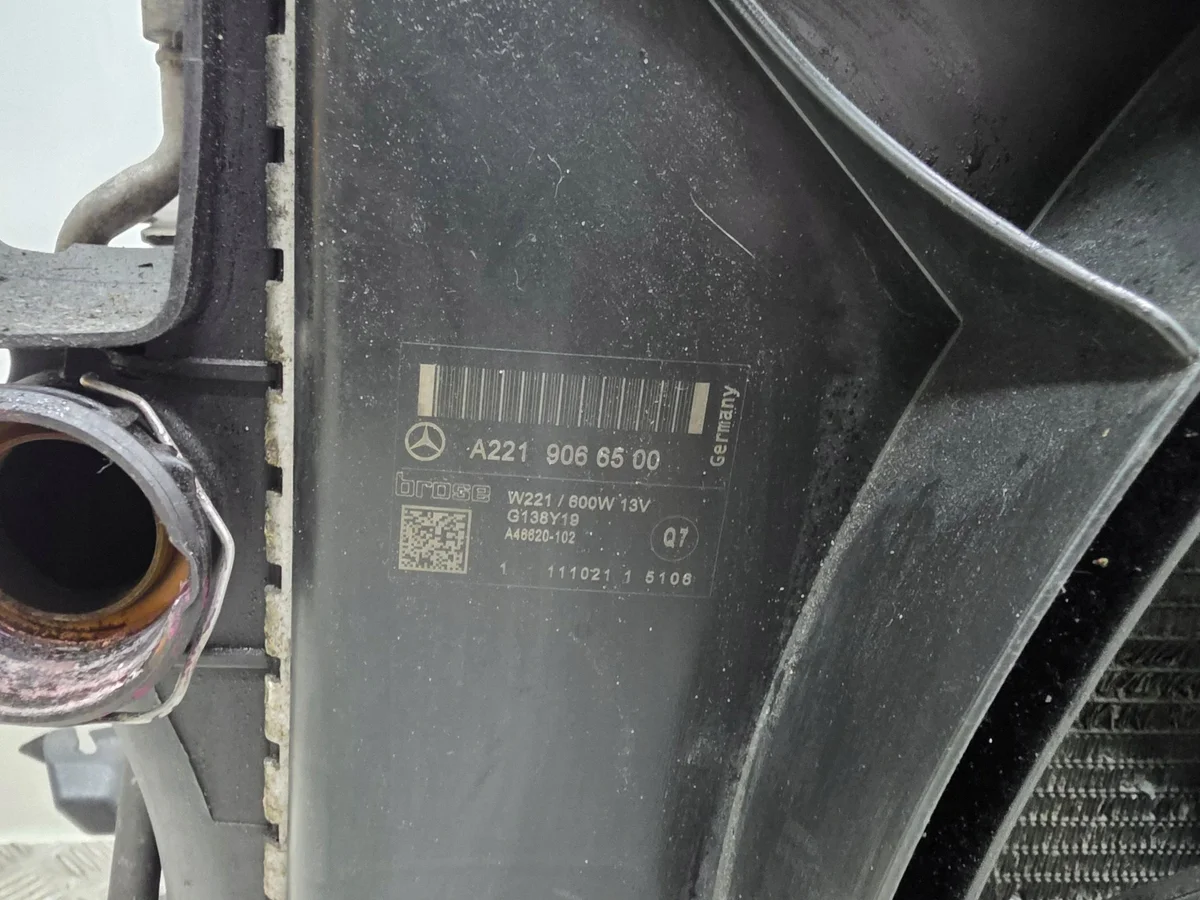 Kühler für Mercedes CLS C218 Diesel image 7