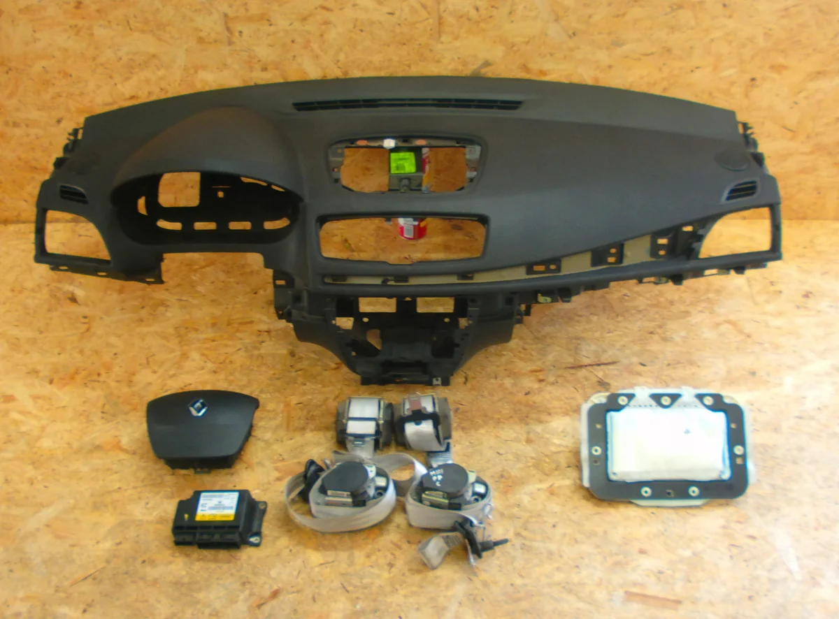 Renault Megane III Konsole, Airbags, Gurte image 2