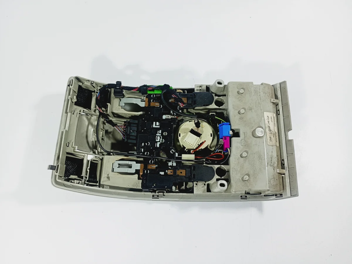Innenleuchte Audi A6 C6 4F0947135BT gebraucht image 4