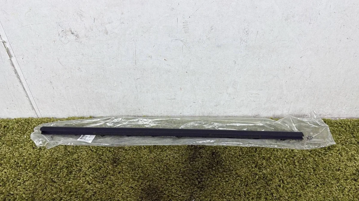 Fensterdichtleiste Rechts Vorne VW Multivan T7 7T0837478A