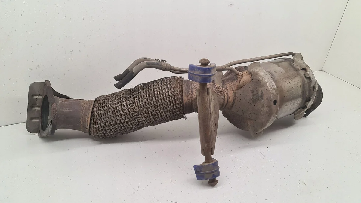 FAP DPF Volvo S60 2020 OEM 32138164 image 7