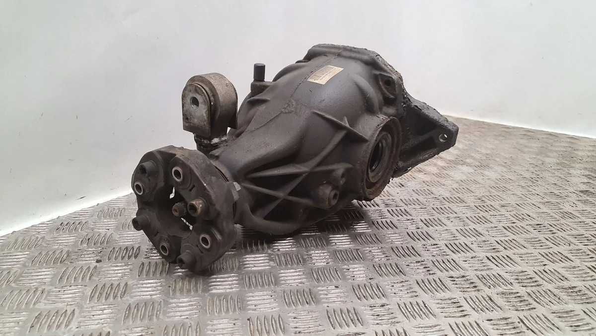 Differential hinten Mercedes C W204 2043504801 image 4