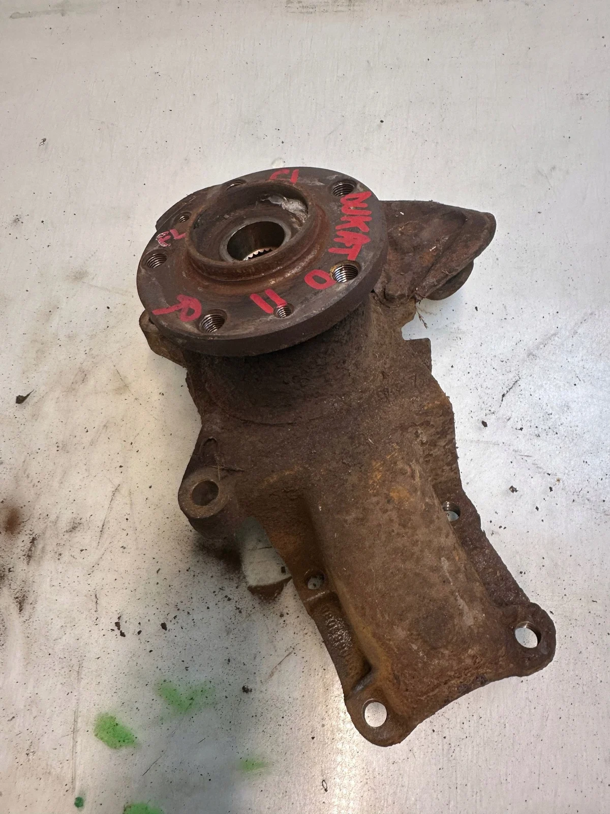 Fiat Ducato II: Pivô Direita OEM 1330868080