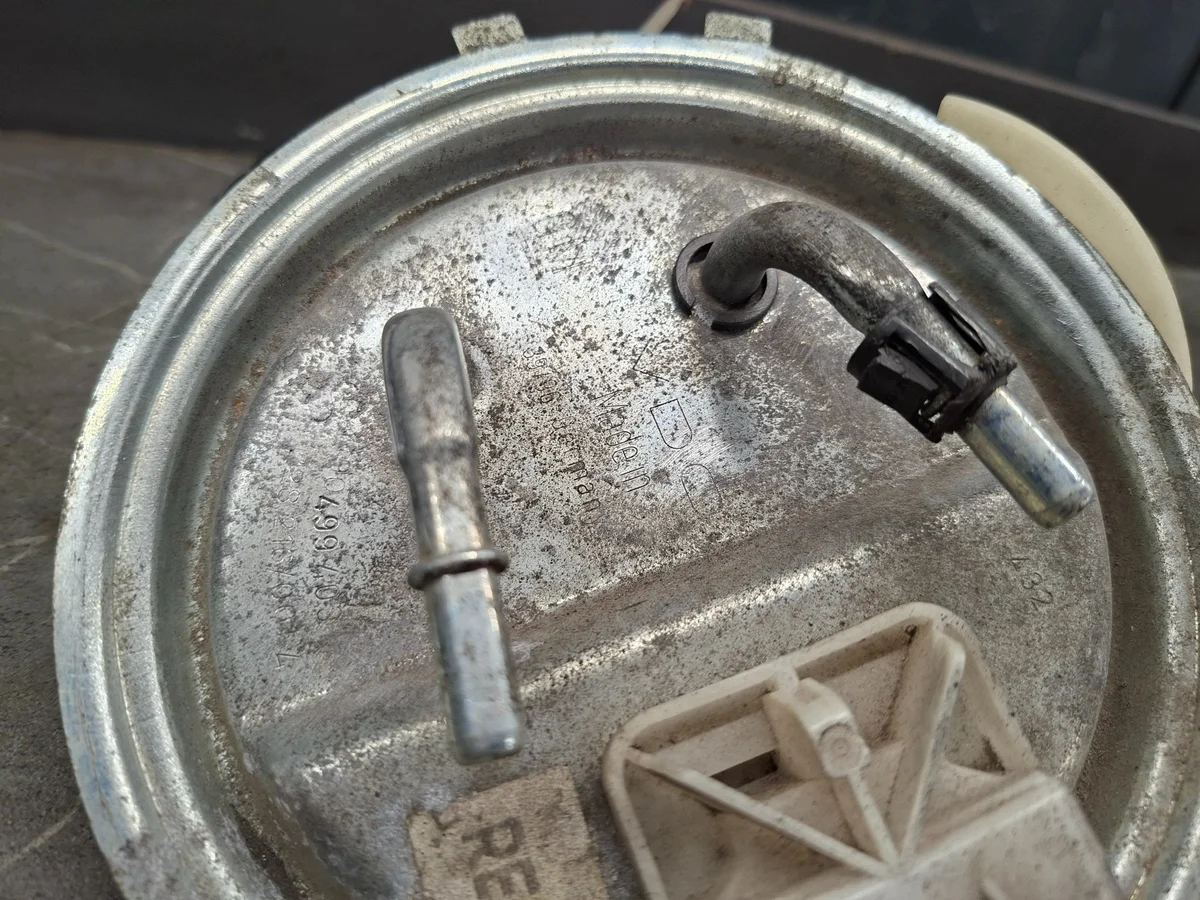 Bränslepump Opel Vectra B 2.2 90499403 thumbnail 4