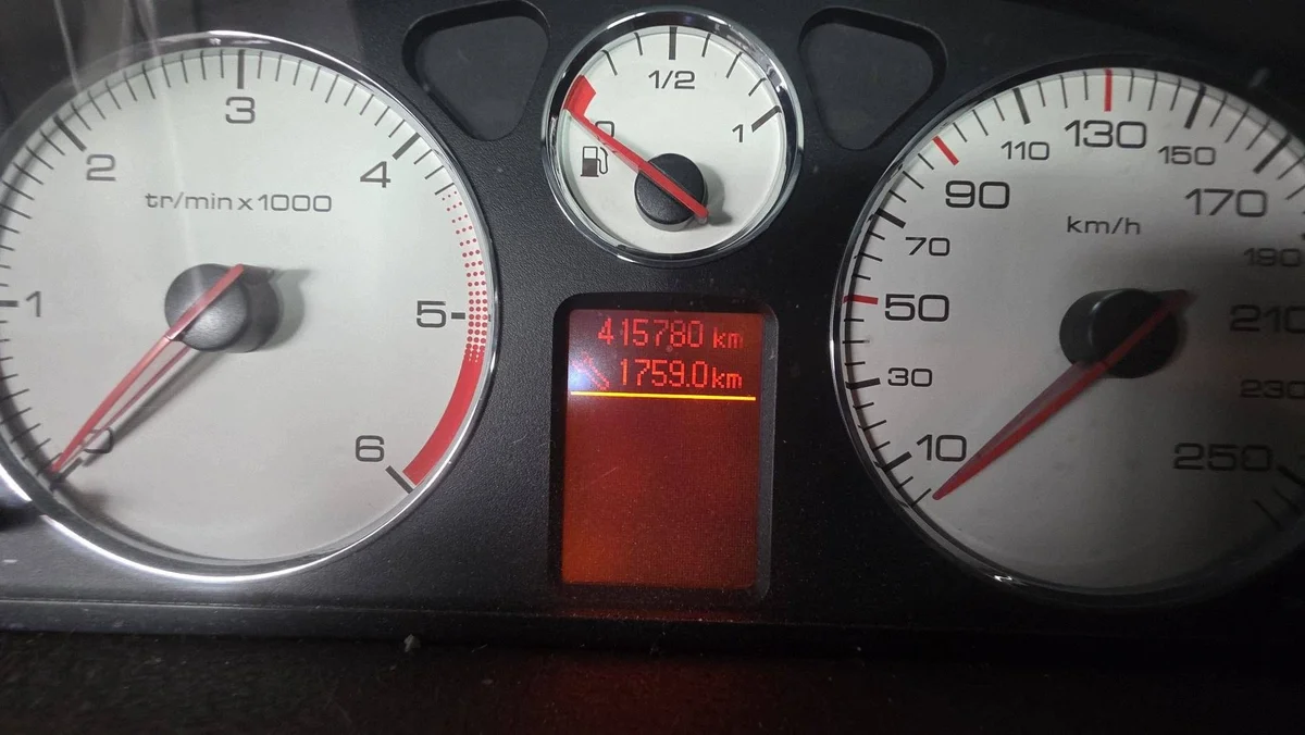 Sulakelaatikko Peugeot 407 9661682580 image 7