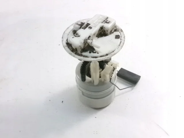 Nissan Micra K12 polttoainepumppu AK-12-742535