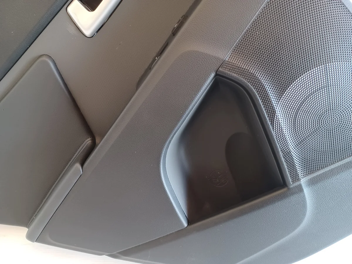 Seitenverkleidung Tür hinten links KIA Sportage III 83301-3U040 thumbnail 4