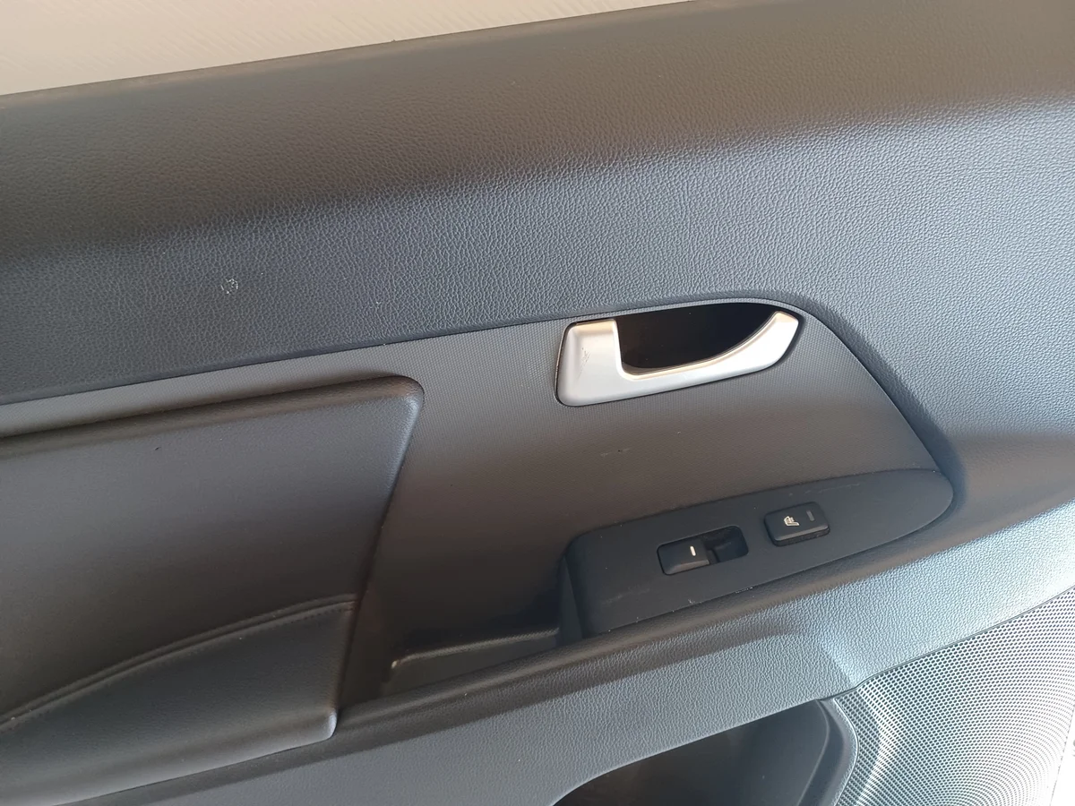 Seitenverkleidung Tür hinten links KIA Sportage III 83301-3U040 thumbnail 6