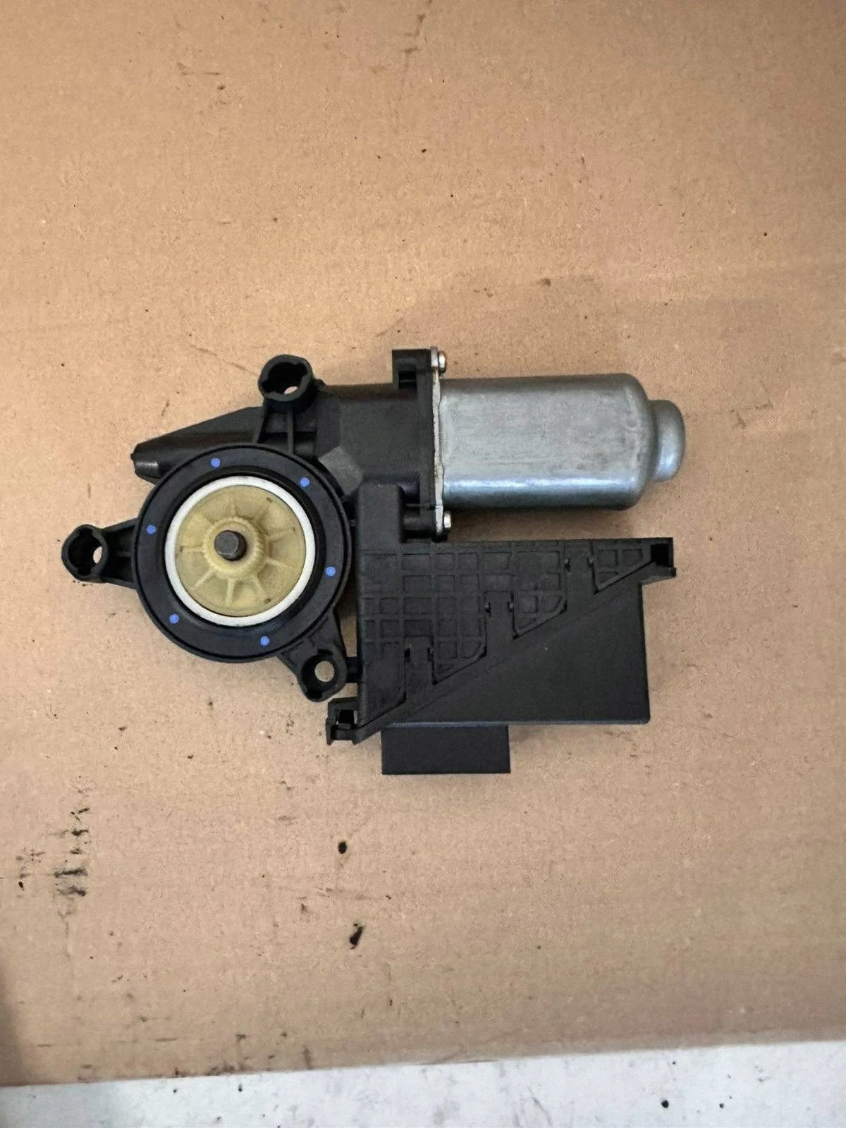 VW Polo 9N T5 motor raambediening links image 4