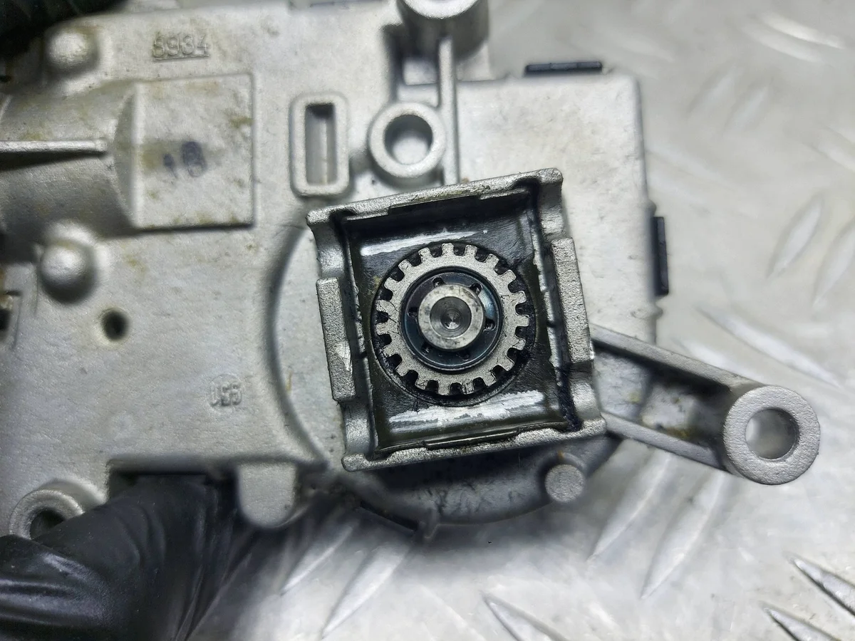 Motor Techo Solar BMW E61 6922652 image 6