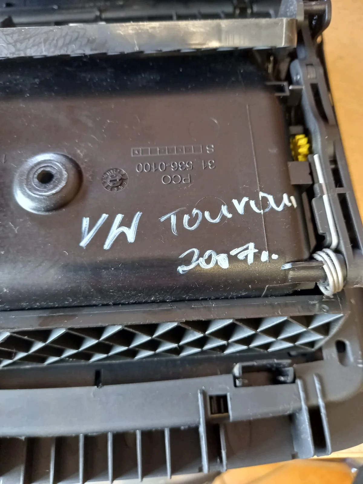 Volkswagen Touran Console Opbergvak image 5