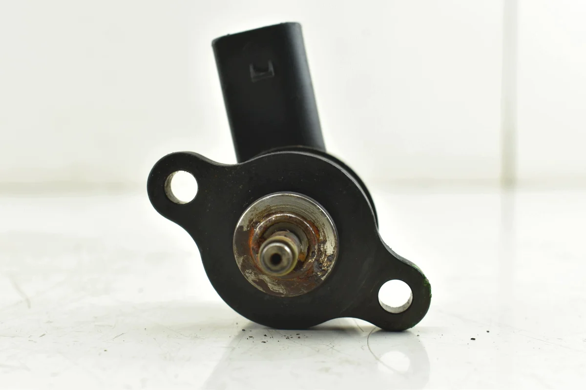 Kraftstoffdruck-Regelventil Mercedes A6110780149 image 3