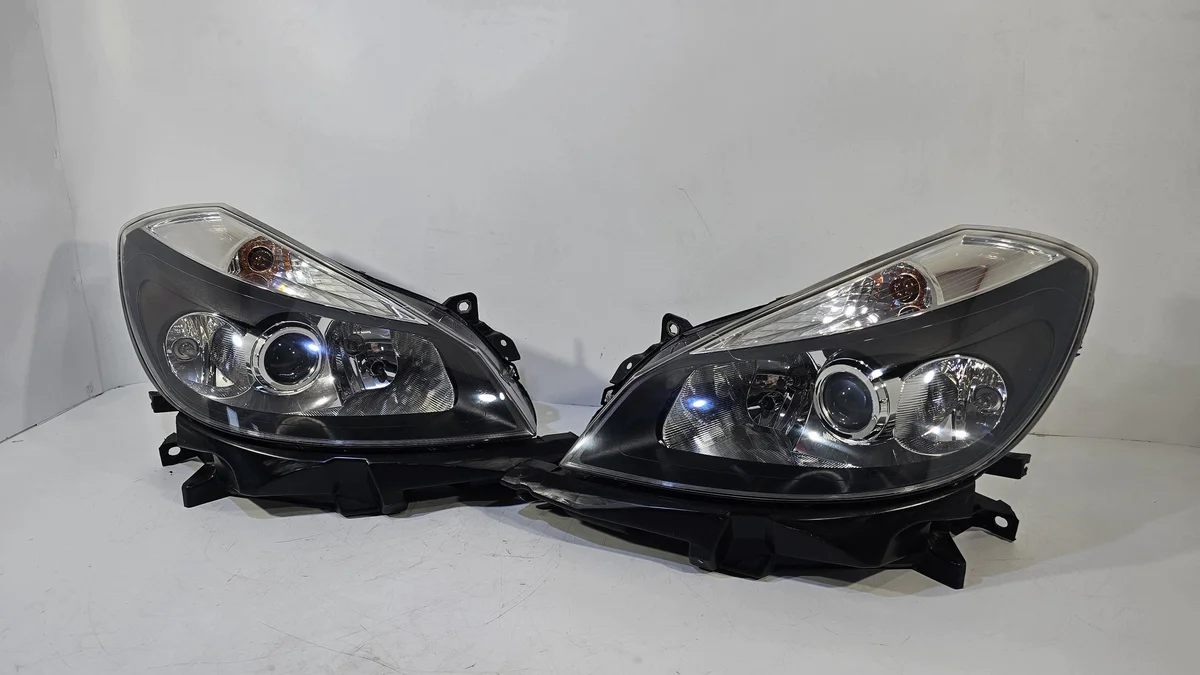 Renault Clio III Lámpara Izquierda/Derecha Xenon image 3