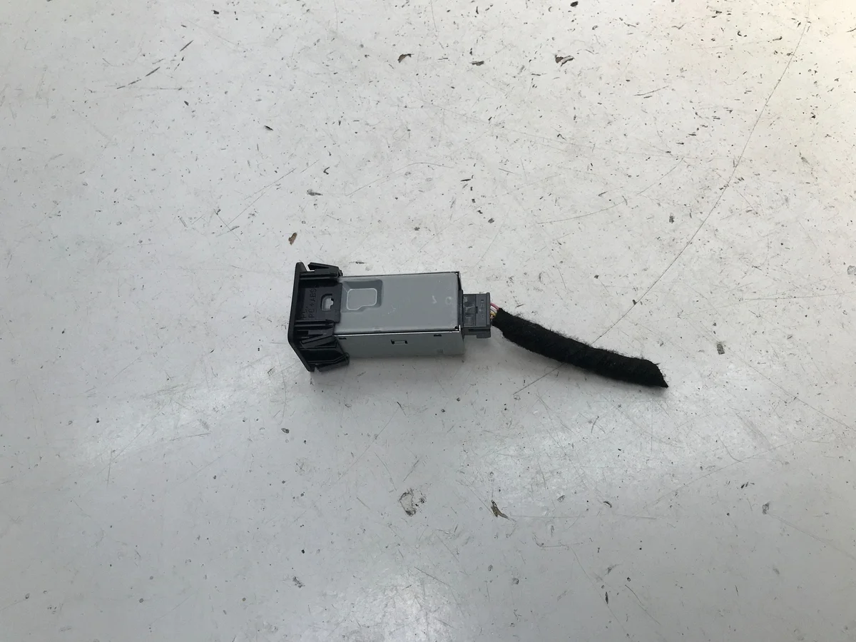 Honda ZR-V Port de charge USB-C 8A350-TJB-A113-M1 image 3