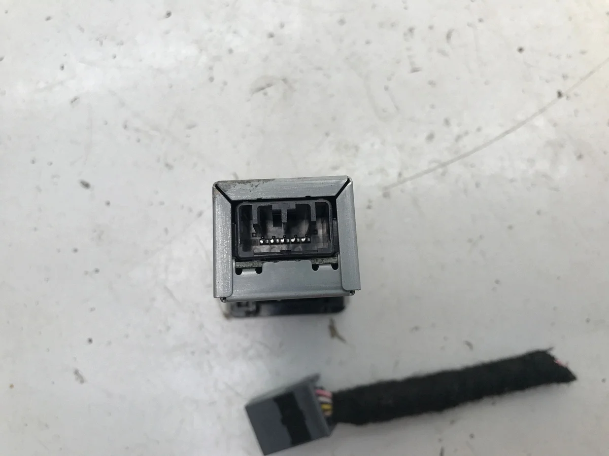 Honda ZR-V Port de charge USB-C 8A350-TJB-A113-M1 image 4