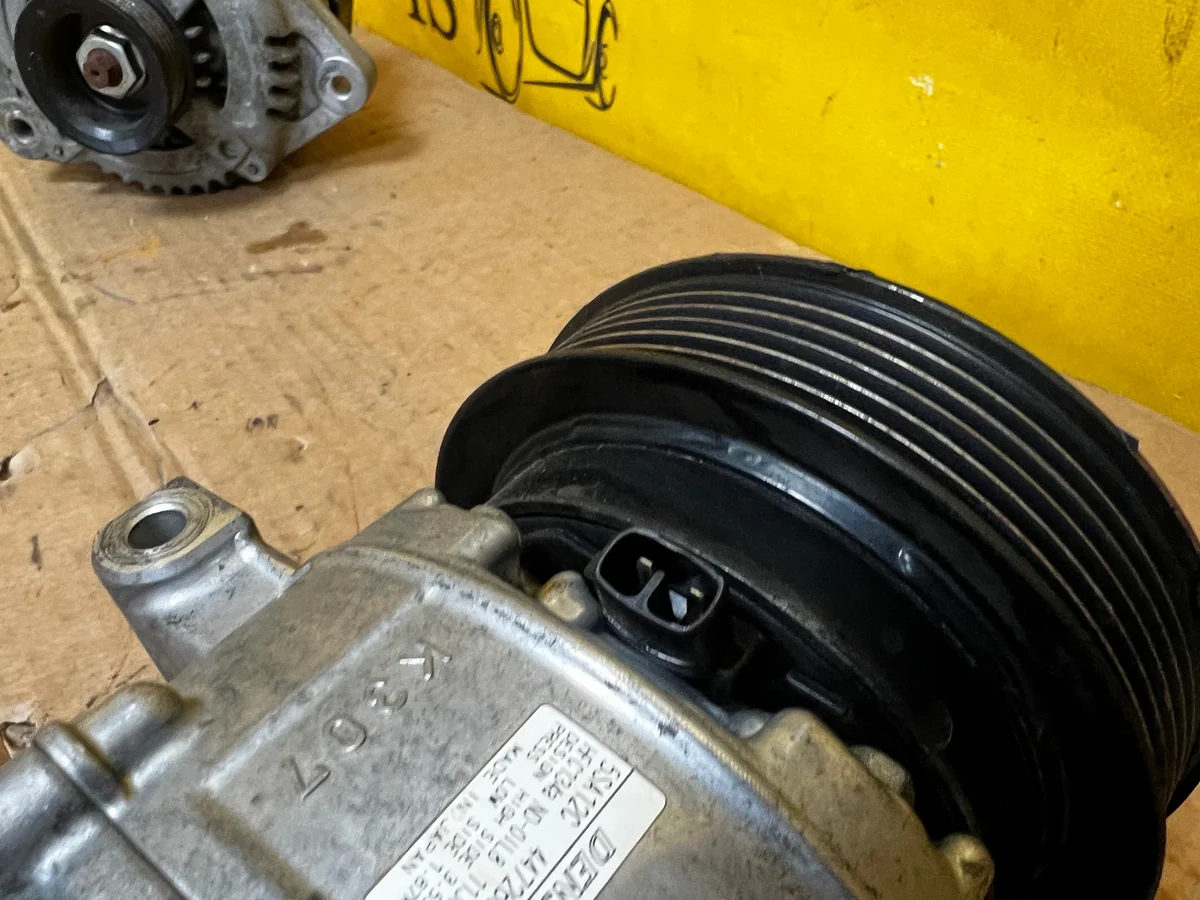 Aston Martin V8 Vantage III Kompressor Klimaanlage 447260-0046 image 4