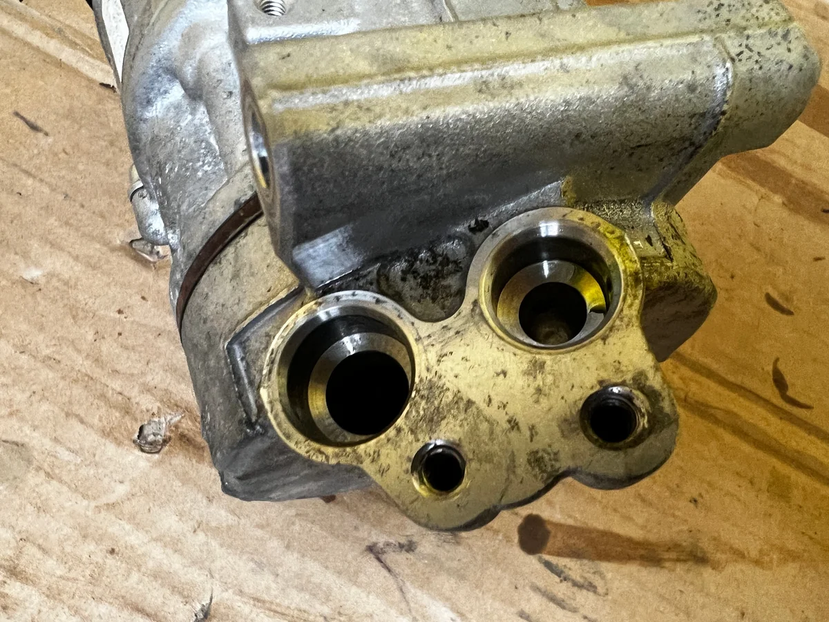 Aston Martin V8 Vantage III Kompressor Klimaanlage 447260-0046 image 5