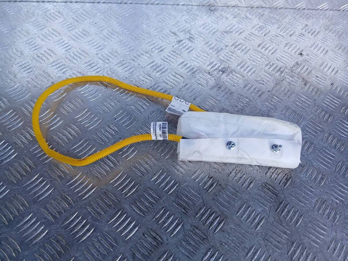 Hyundai i30 II Sitzkissen Airbag Rechts image 7