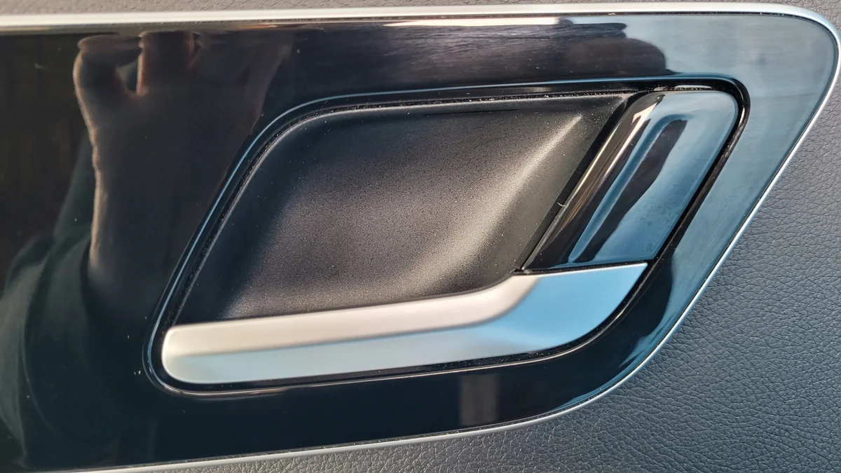Seitenverkleidung Tür rechts hinten Mercedes C220 W206 A2067304201 image 5