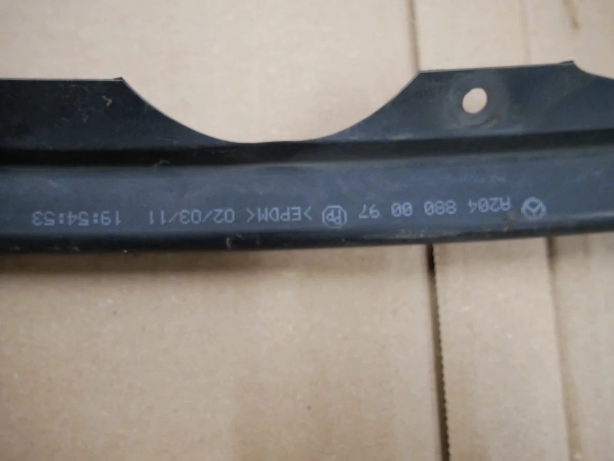 Dichtung Motorhaube Mercedes W204 A2048800097 image 3