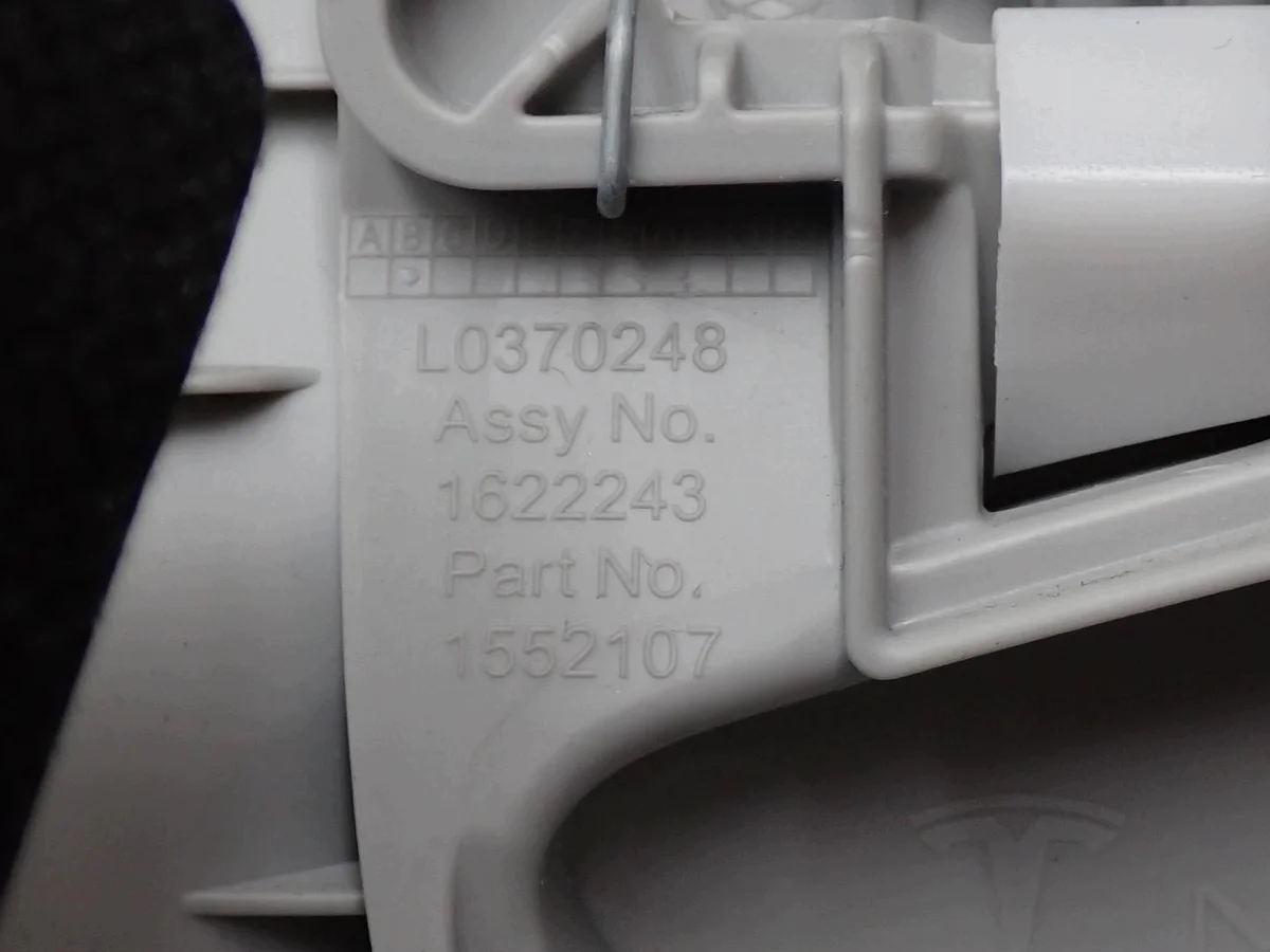 Abdeckung Säule links Tesla Model Y 1622225-00-E image 7