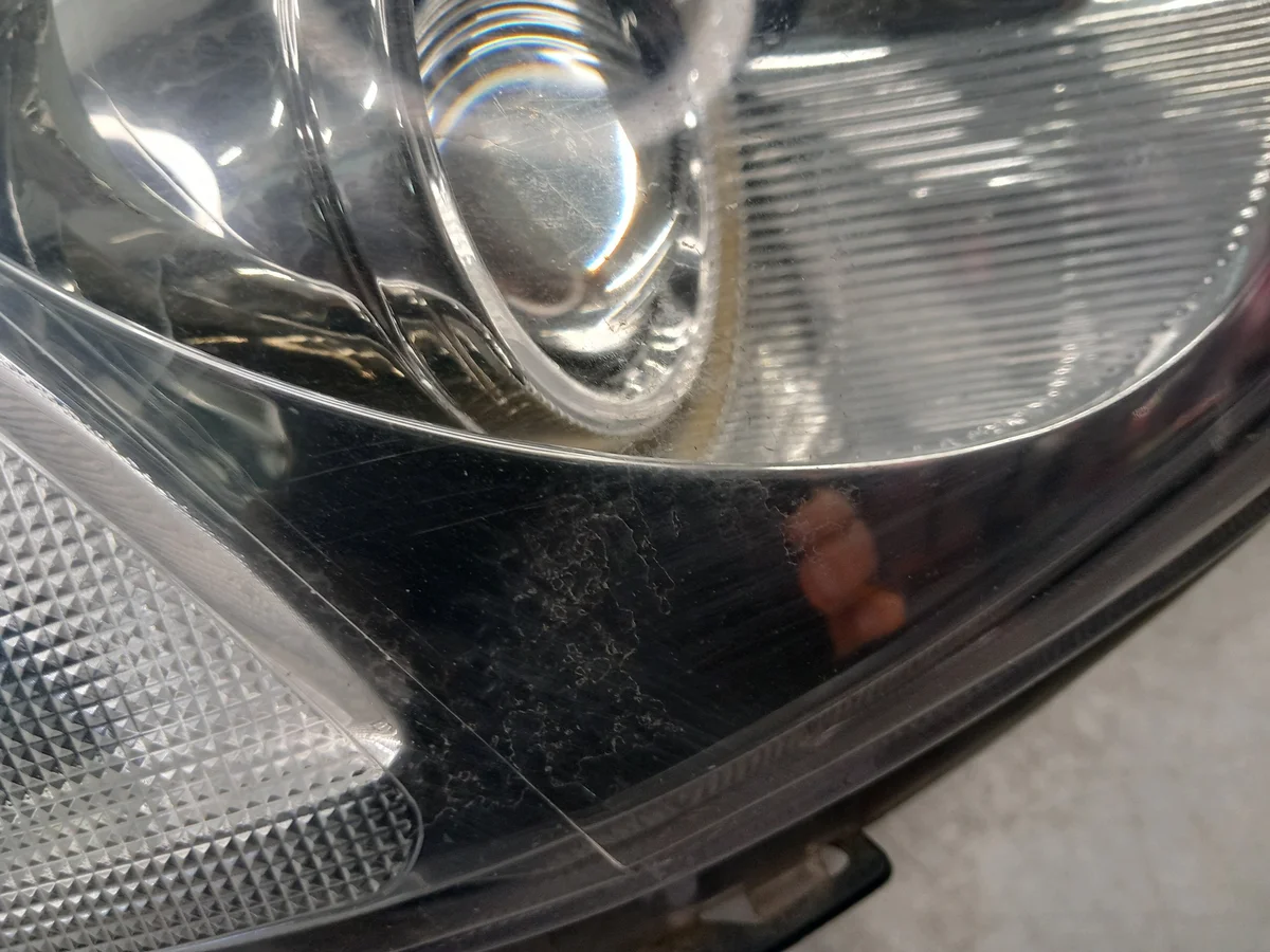 Phare avant droit Toyota Avensis TYC 20-A369R image 4
