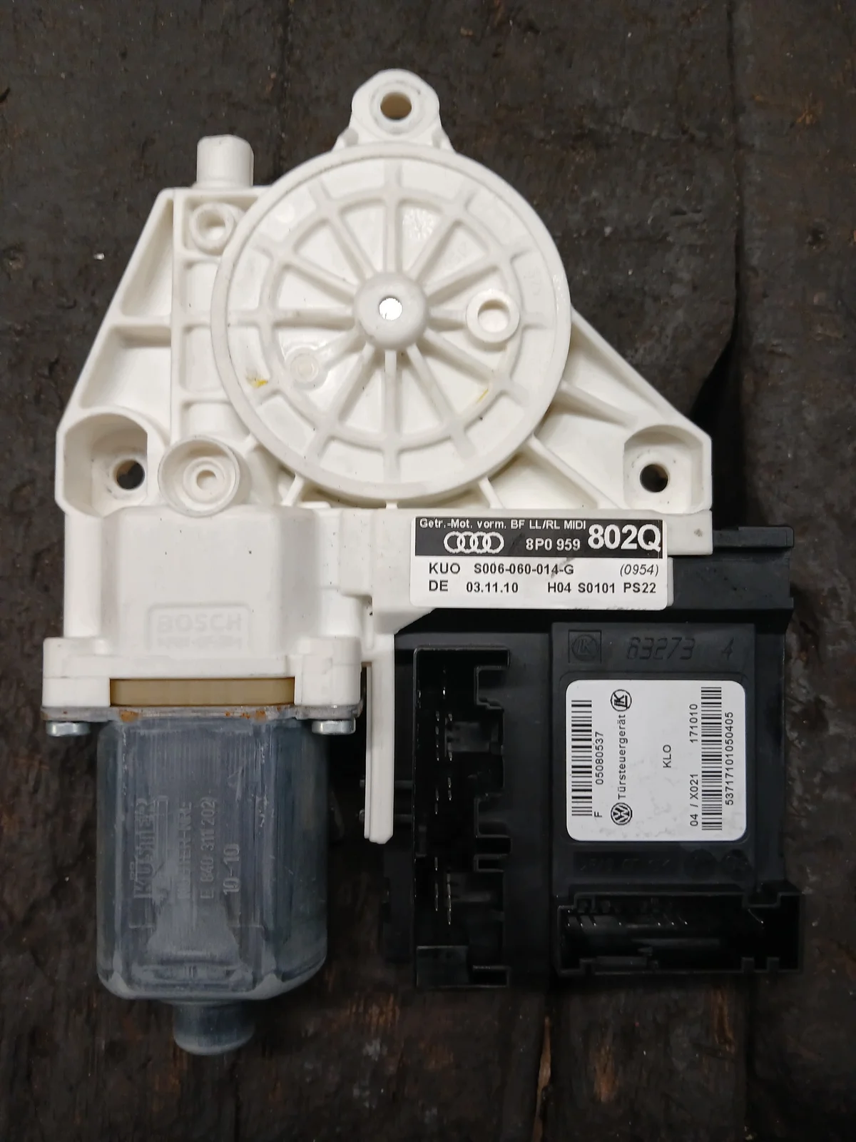 Audi A3 8P Fönsterhissmotor Vänster 8P0959801Q