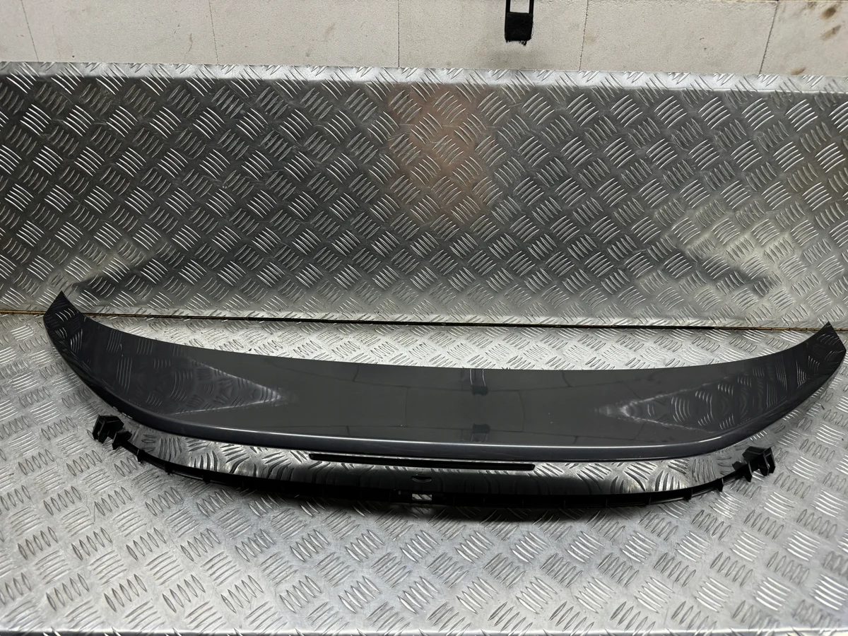 Subaru BRZ II / Toyota GR86 Spoiler Knop