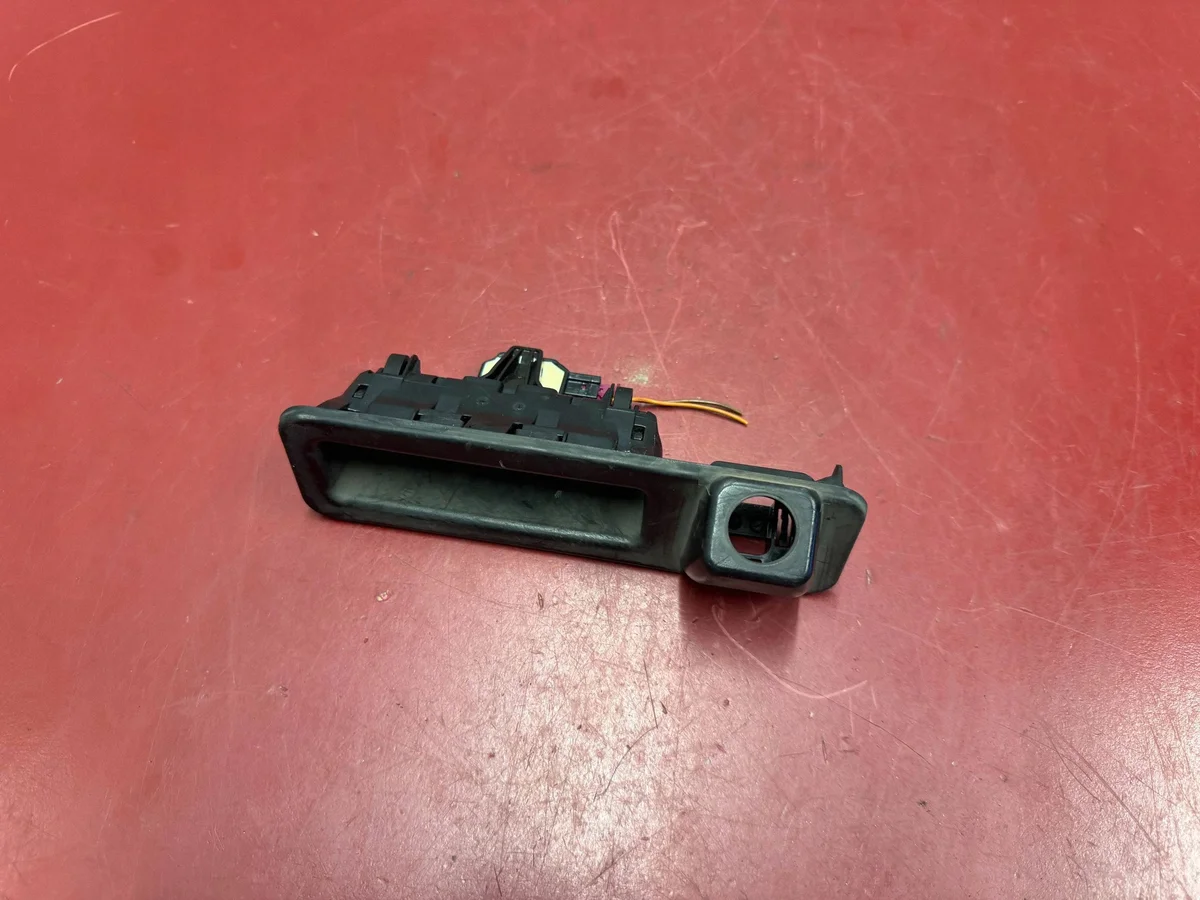 BMW X3 G01 Heckklappenhalter mit Kamera image 2