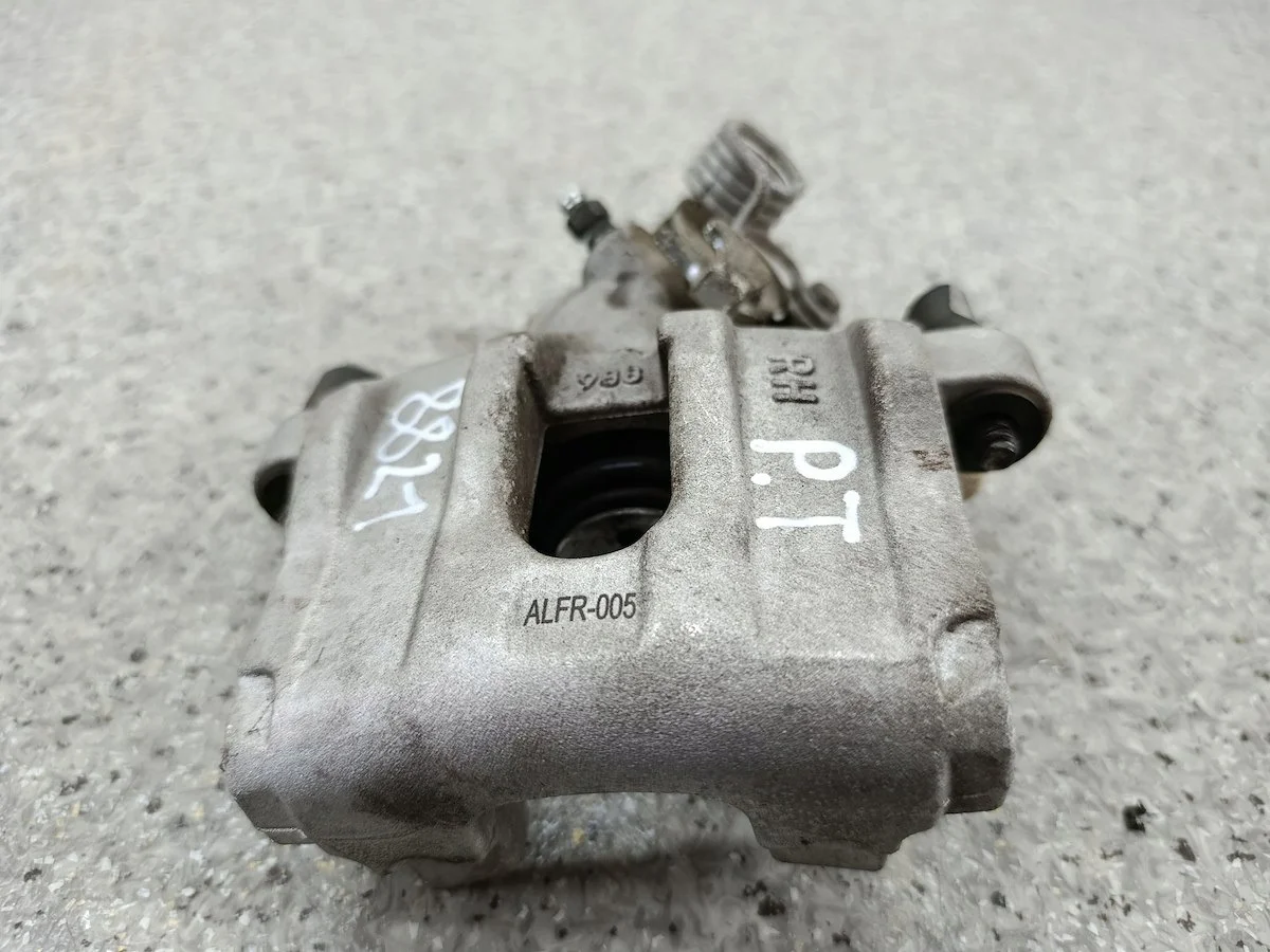 Volvo C30 takajarrusatula oikea image 3