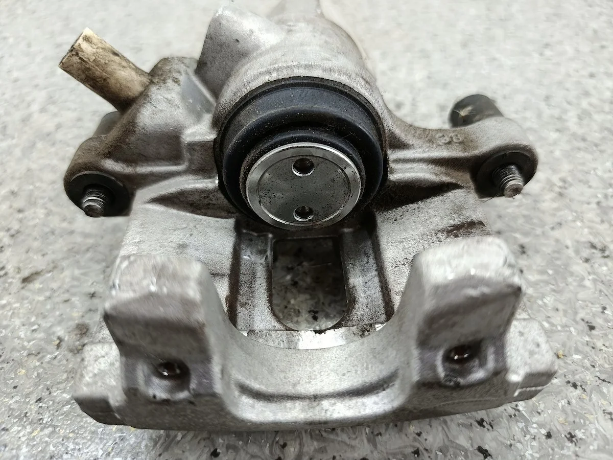 Volvo C30 takajarrusatula oikea image 7