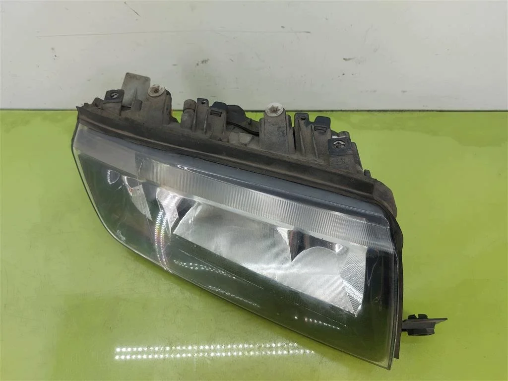 Faro delantero derecho Skoda Fabia I 086651105RM image 3