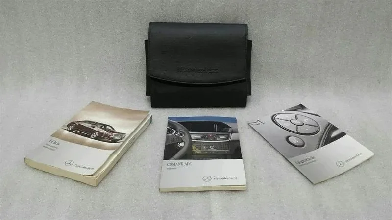 Servicebok Mercedes E-klass W212 image 2