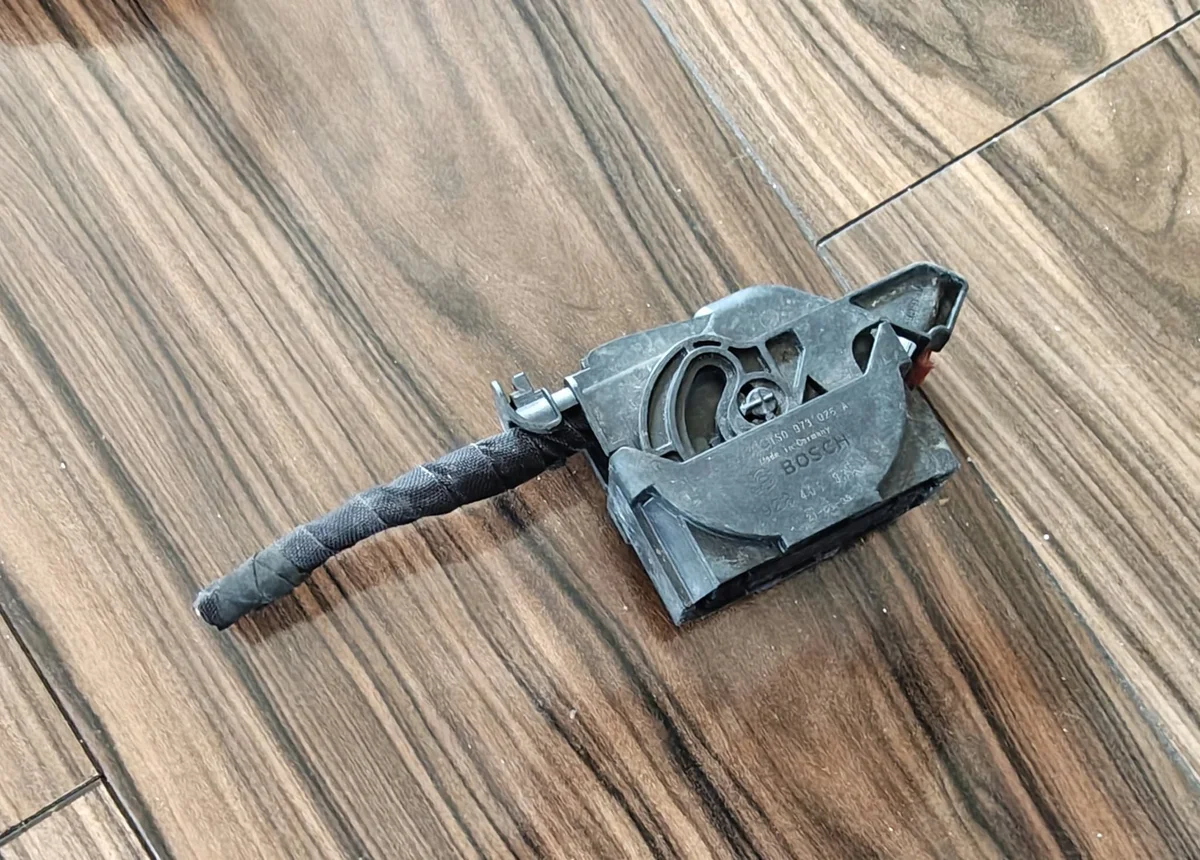VW Golf VII 1S0973026A Stecker thumbnail 5
