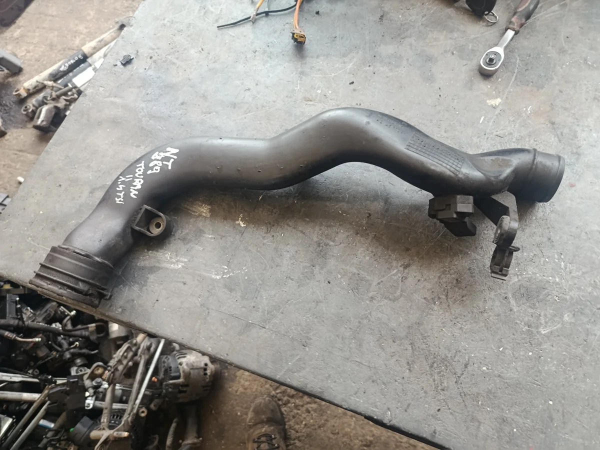 Tubo Intercooler VW Touran 1.4 TSI 1K0145770AK