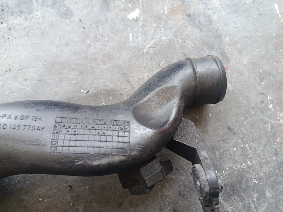 Tubo Intercooler VW Touran 1.4 TSI 1K0145770AK image 4