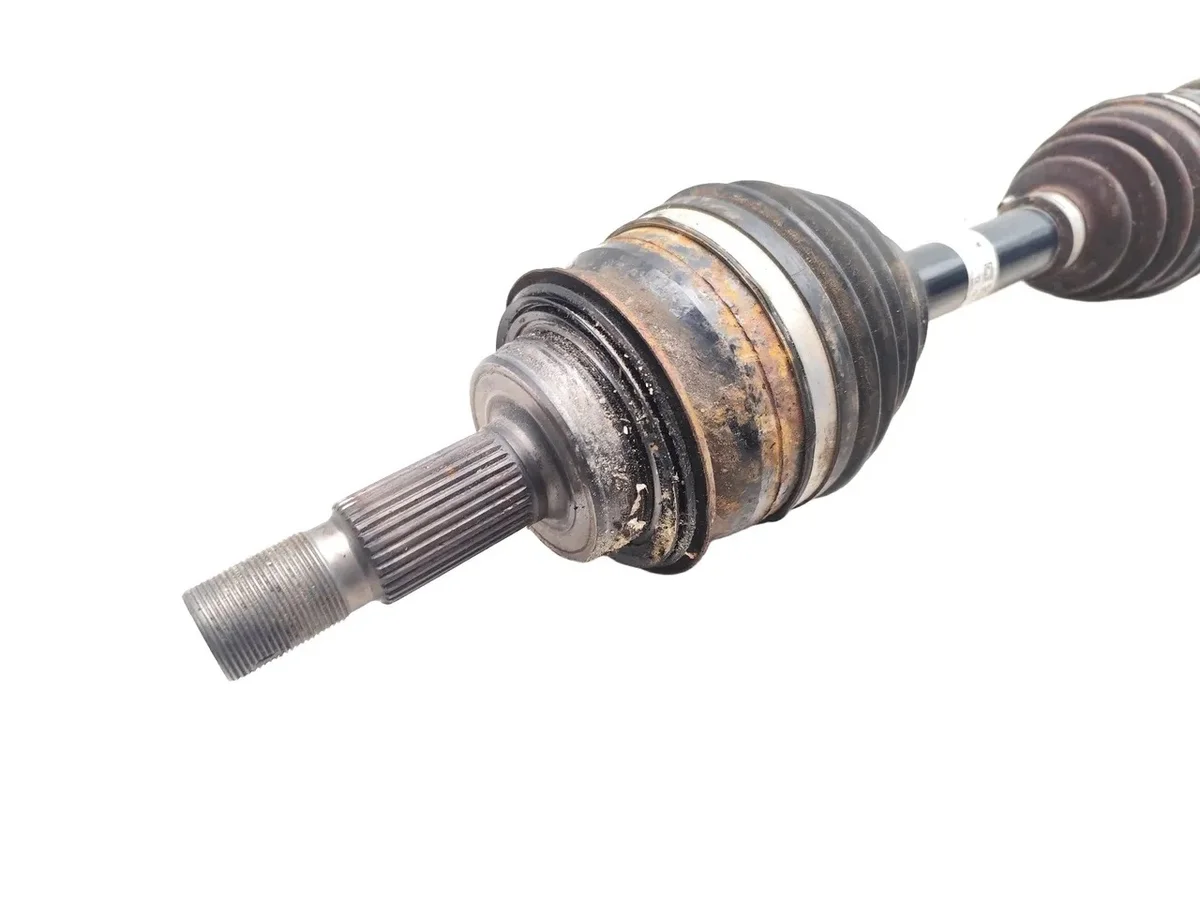 Drivaxel Toyota Hilux 2.8 D 4WD 20003710 image 3