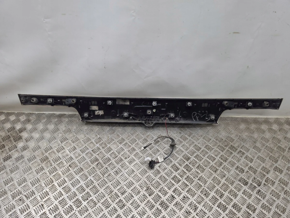 Jeep Grand Cherokee Kennzeichenleiste 1WD55TRMAD image 8